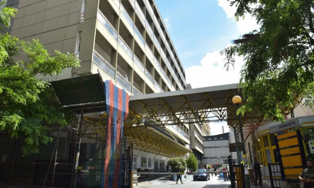 Ασθενής που το έσκασε από τον Ευαγγελισμό: «Έφυγα, τι να περίμενα, το τρόλεϊ;»